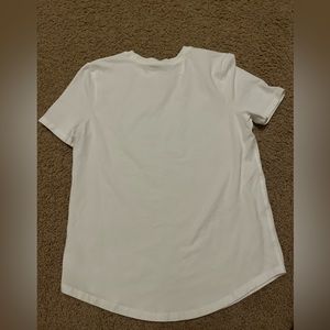 Lululemon t shirt
Size 4
Color: white